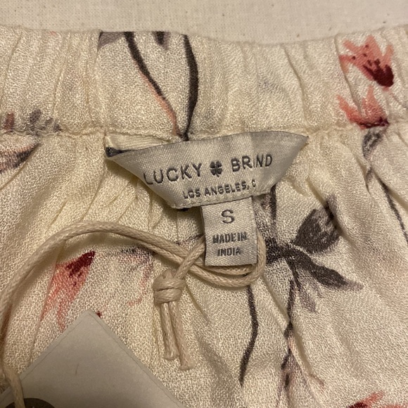 Lucky Brand Bell Sleeve Floral Off Shoulder Bohemian Floral Blouse - Picture 10 of 13